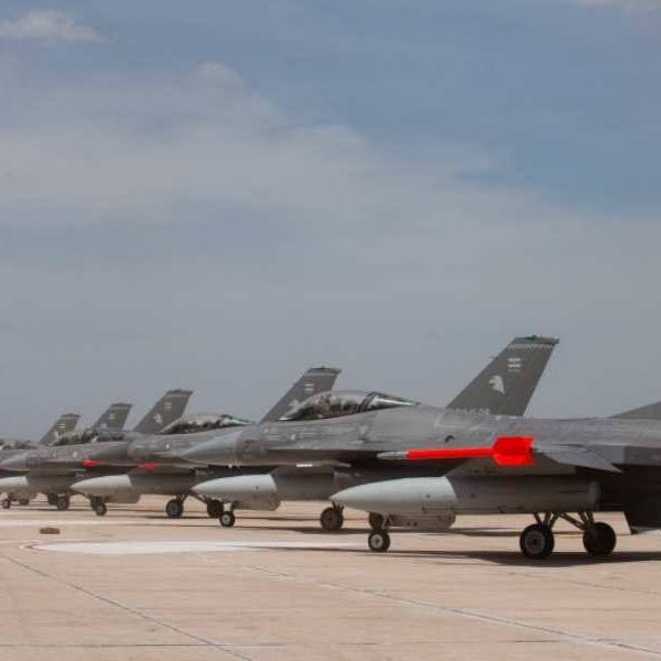 Los Cazas F-16 que compró el gobierno argentino y llegaron en diciembre no vuelan por falta de repuestos e insumos