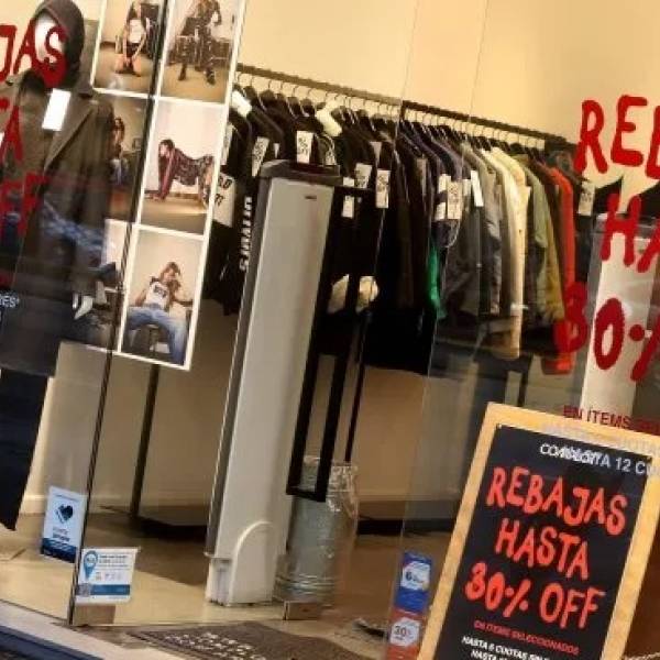 El consumo sigue cayendo en Argentina. Pierde impulso las cuotas sin interés que sostenía las compras
