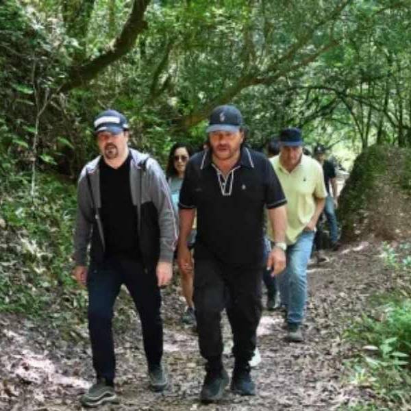 El Gobernador Sáenz y el Embajador de Francia recordaron a las turistas francesas y a todas las víctimas de violencia de género