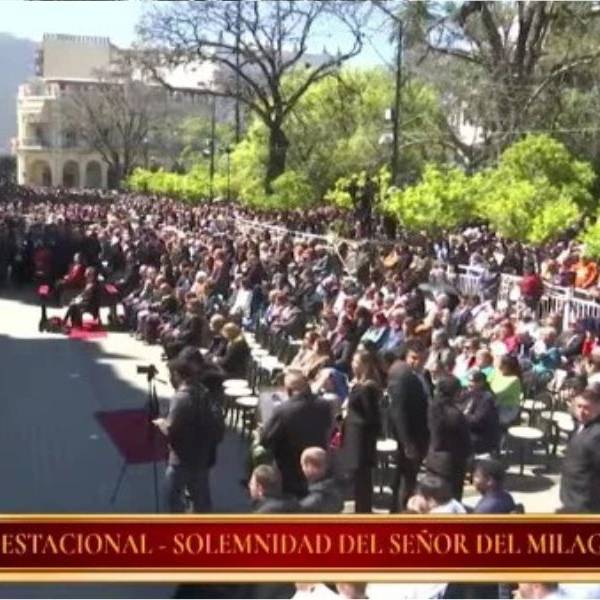 El nuncio apostólico Michael Banach trajo un mensaje del vaticano para los salteños : “El Papa León también los ama”