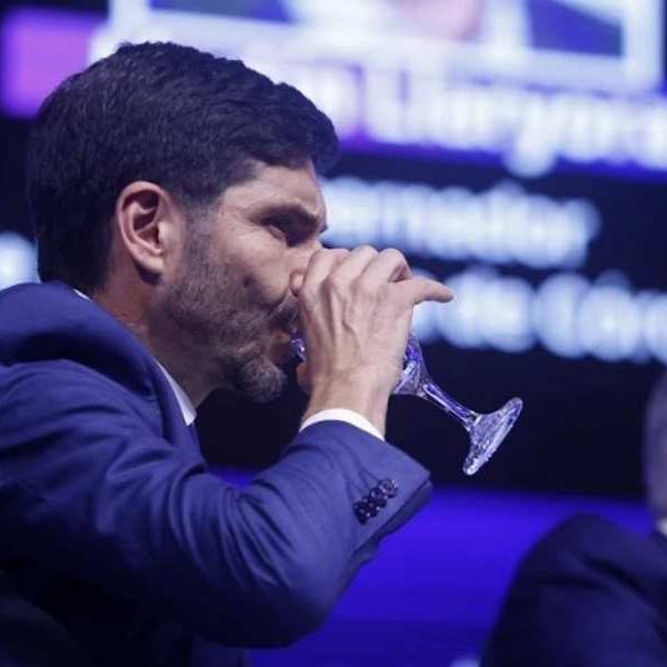 El cierre de empresas y la caída de la industria golpean a Córdoba y Santa Fe pero ambas provincias siguen apoyando a Milei