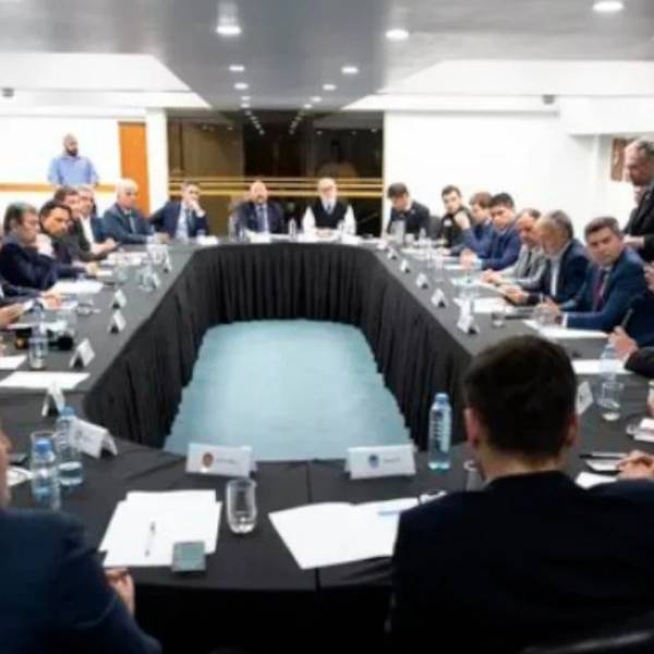 Crisis: El  ajuste de Nación y la baja en la coparticipación obliga a los 23 gobernadores de la provincias a reunirse para buscar una salida