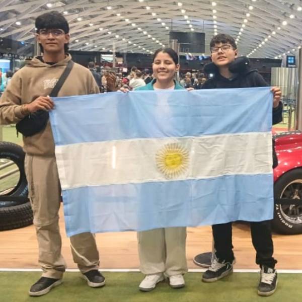 Tres talentos salteños viajan a Singapur a competir en el Mundial de Robótica