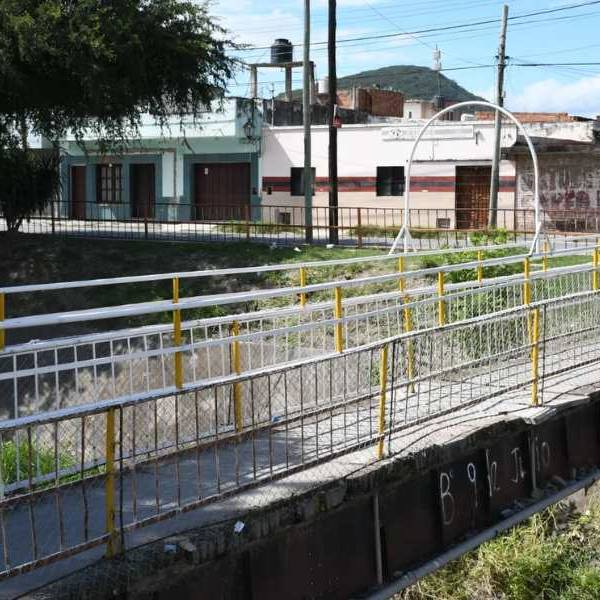 Por pedido de los vecinos: Instalarán un nuevo puente peatonal en Avenida Yrigoyen