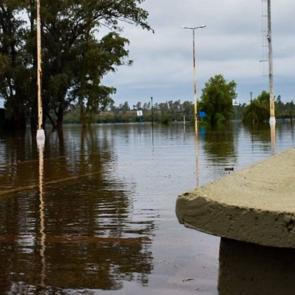 El Niño podría ser histórico y aumenta el riesgo de inundaciones en Argentina