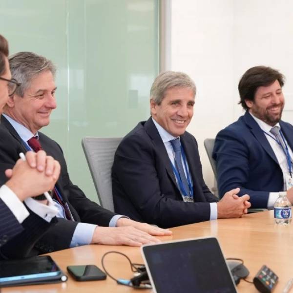 Más deuda para pagar deudas: Caputo consiguió USD 1.000 millones del FMI y y otros USD 2.000 millones del Banco Mundial