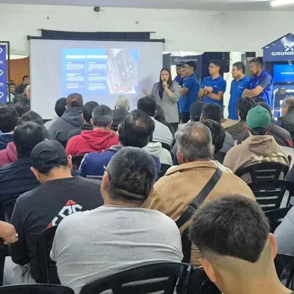 Nuevas herramientas: Más de 150 vecinos de barrio Limache se capacitaron en instalación de bombas de agua