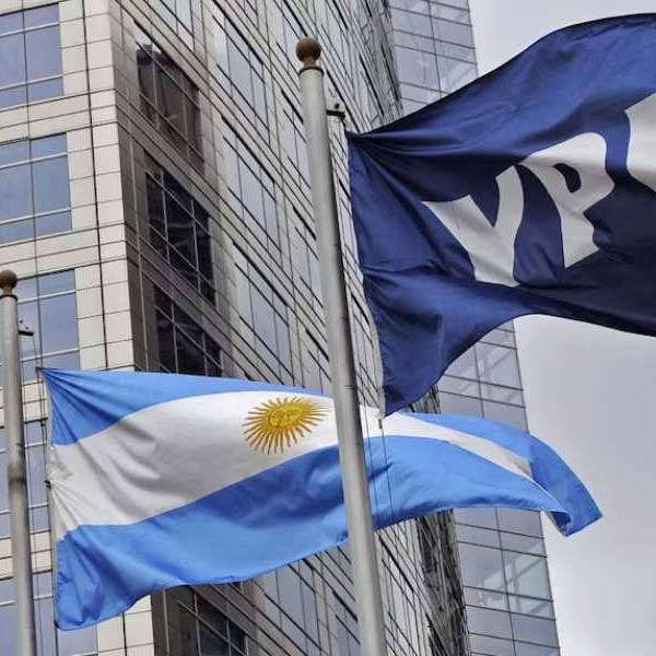 La jueza Preska exige que la Argentina entregue  las acciones de YPF a los fondos buitres