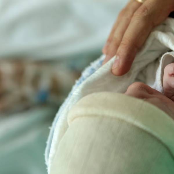 Menos bebés, más adultos mayores en Argentina: Cómo diseñar políticas públicas frente al cambio demográfico