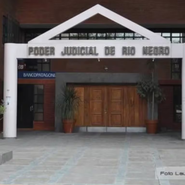 Una Jueza de Río Negro ordenó que un jubilado deje de pagarle la cuota alimentaria a sus hijos de 26, 27 y 37 años