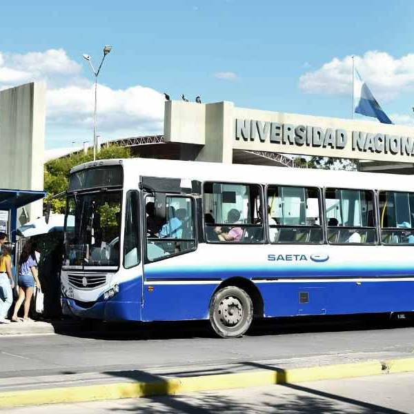 La UNSa anunció que adelantará el fin de las clases presenciales a las 21 por el recorte del servicio nocturno de SAETA