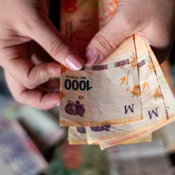 El Gobierno nacional fijó un salario mínimo de miseria: Aumentará $ 50 mil en ocho meses