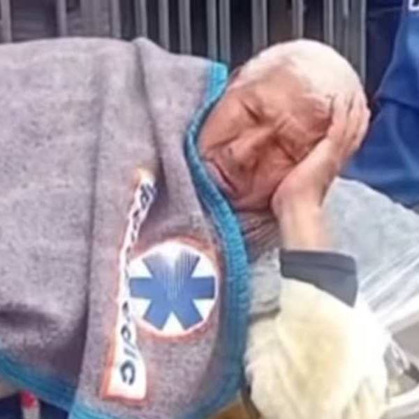 Por un abuelo abandonado en la puerta de un sanatorio el ministro de Salud de Salta cruzó al PAMI:  “Me tienen podrido”