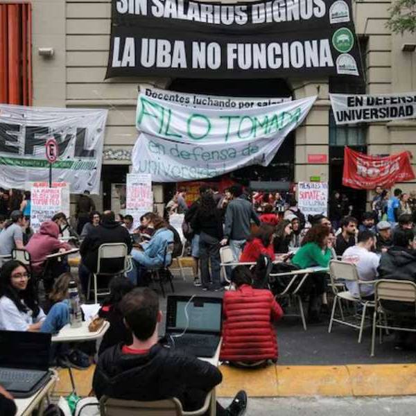 Por las quitas de fondos para investigación las universidades argentinas caen en un ranking global