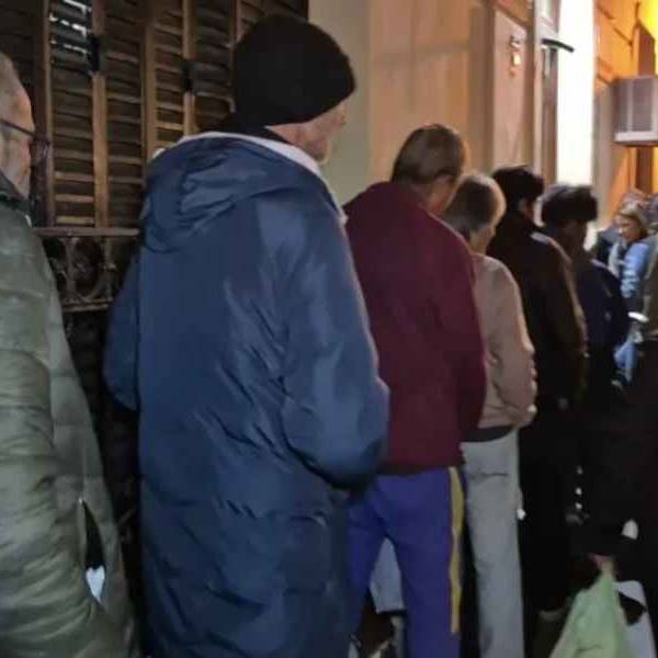 El Hogar de Noche de calle 20 de Febrero ya brinda asistencia a hombres y mujeres: Asistieron a 38 personas en la primera jornada