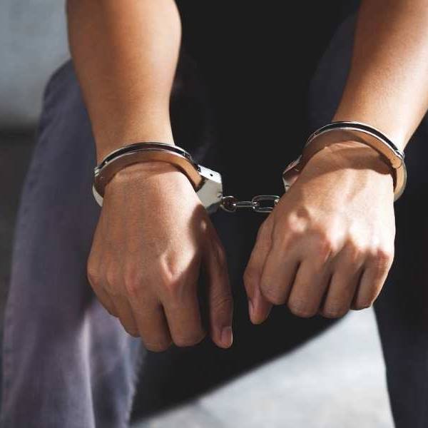 Salió a buscar ofertas y terminó en la alcaldía: Un salteño cumplía arresto domiciliario y fue demorado en un centro comercial