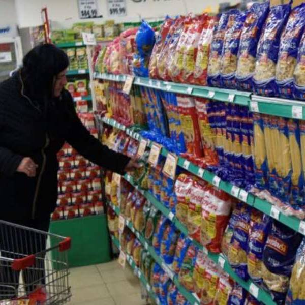 Pese a la versión oficial los datos de actividad de mayo muestran que la recuperación del consumo por ahora no aparece