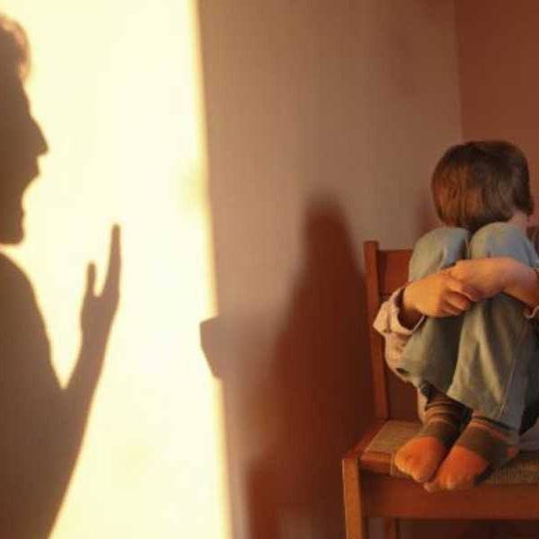 Un informe de la Universidad Austral  indica que el 34% de los niños argentinos sufre castigos físicos