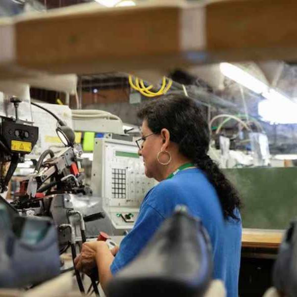 Después de 30 años cerró una histórica fábrica de calzados en Córdoba y despidió a 40 empleados