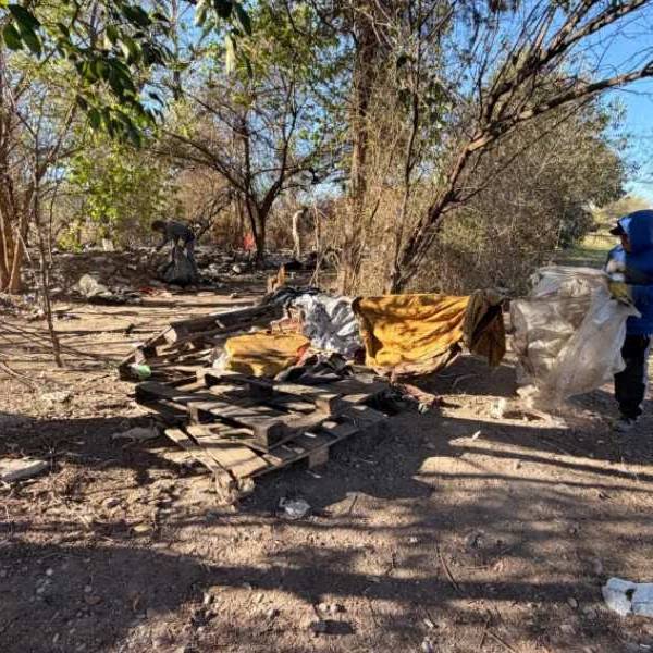 La Municipalidad limpió un nuevo predio ocupado indebidamente camino a San Agustín, a la altura del B° Limache