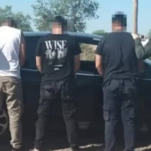 Detuvieron a efectivos de seguridad que realizaban controles truchos a tours de compras que provenían de Salta