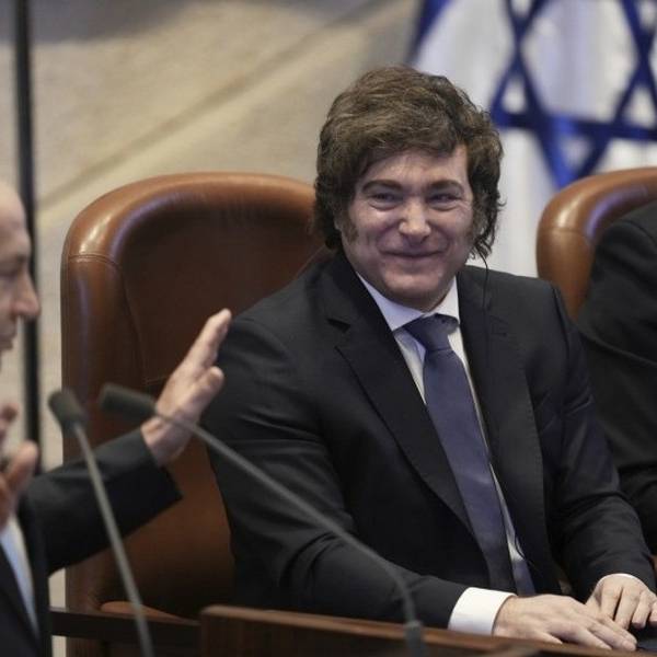 Ordenan reforzar la seguridad en las embajadas ante el alineamiento de Milei con Israel 