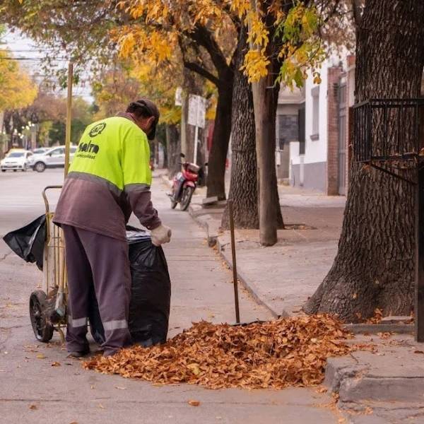 Hasta los barrenderos eran asaltados en barrios de la  zona oeste de la capital salteña