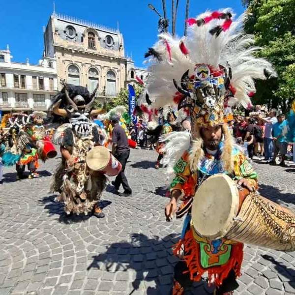La Ciudad de Salta dio la bienvenida al verano con una gran fiesta en el corazón de la ciudad
