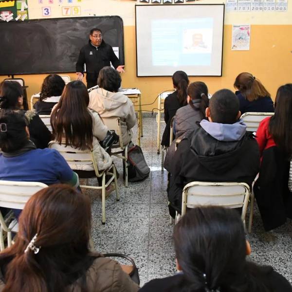 La Municipalidad continúa realizando capacitaciones ante sismos en las escuelas de la capital salteña