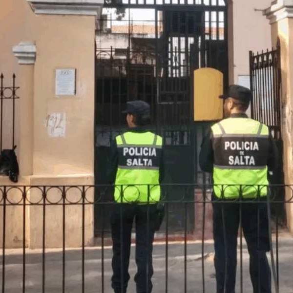 Ya son 3 los alumnos salteños detenidos por los grafitis con contenido amenazante: 