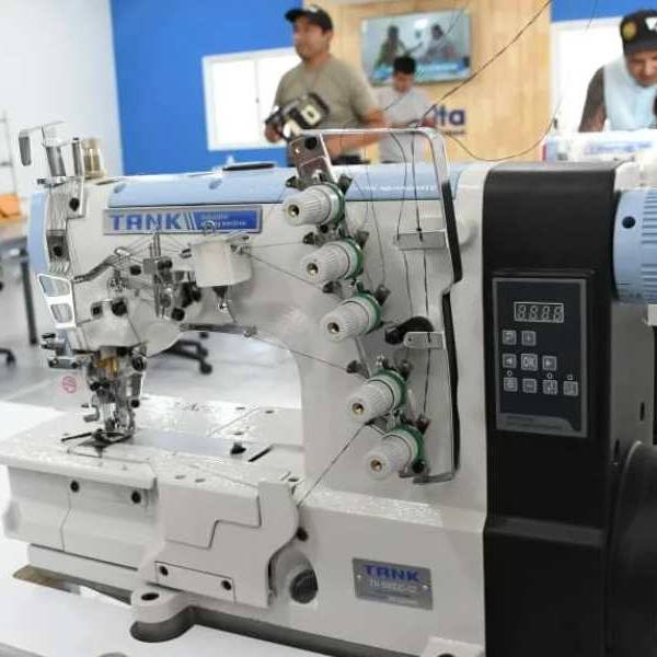 La nueva Fábrica Municipal ya recibió a más de 100 vecinos en zona oeste