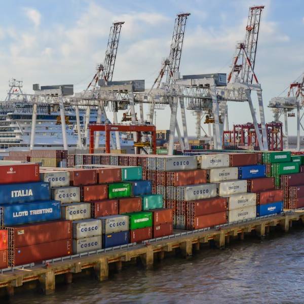 Prefectura intimó a más de 500 trabajadores a levantar el paro en los puertos: Hay 140 barcos detenidos