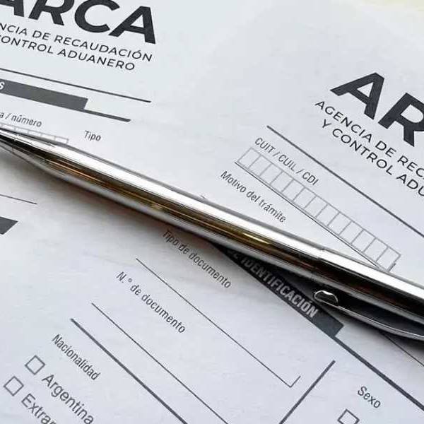 Ojo con los gastos de ropa: ARCA detectó irregularidades en deducciones y mandó intimaciones a miles de trabajadores