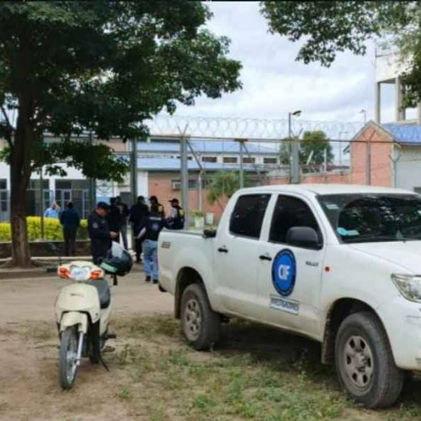Sangriento lunes en la Cárcel de Orán: Un interno de 28 años fue asesinado a puñaladas por otros dos presos