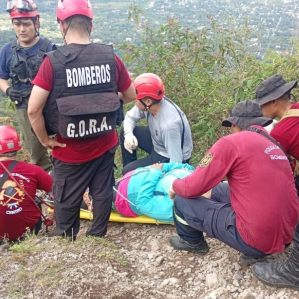 Salta: Exitoso rescate de una senderista de 50 años en el Cerro Elefante