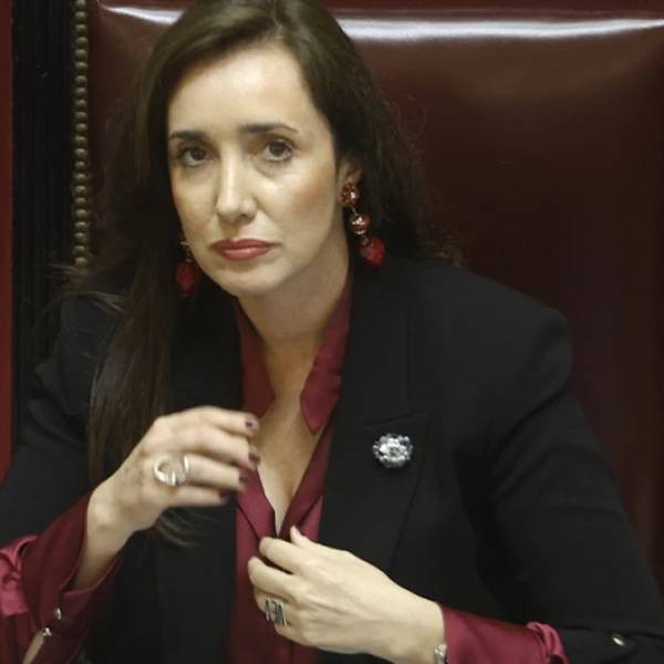 Villarruel cruzó a Caputo por cobrar peaje a unos peregrinos de Misiones: 