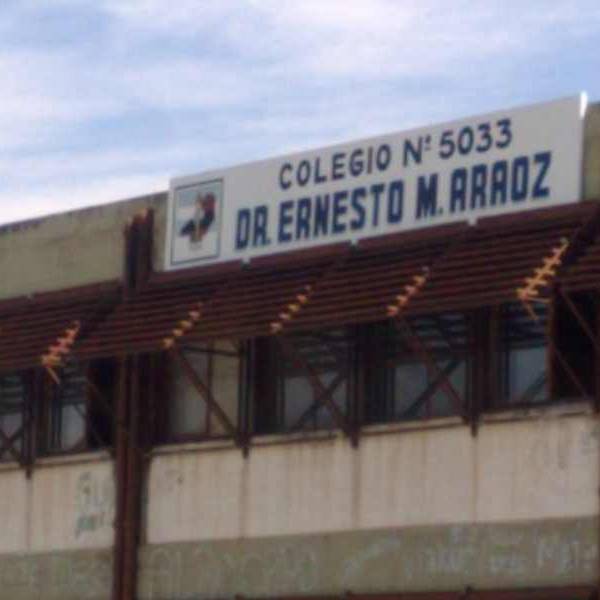 La Justicia investiga el hallazgo de un mensaje intimidatorio en el baño de varones del Colegio Miguel Aráoz