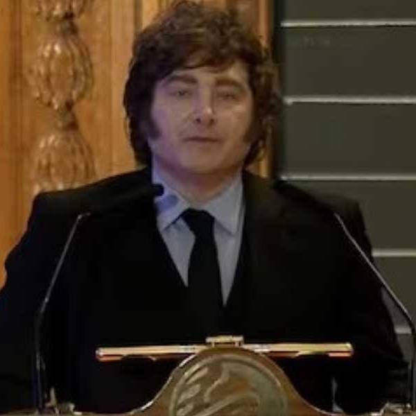 Javier Milei quiso despegarse de la controversia por Malvinas tras la victoria ante Inglaterra: 
