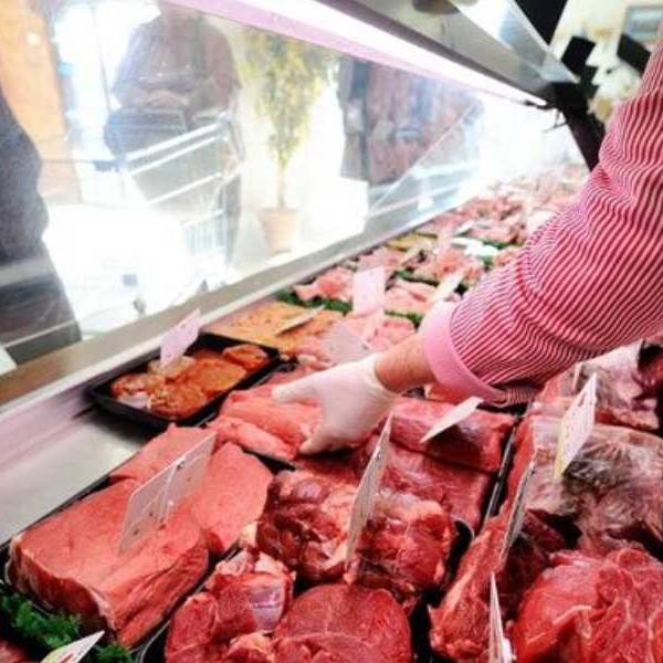 El consumo de carne vacuna cae a mínimos de dos décadas y acelera el reemplazo por pollo y cerdo