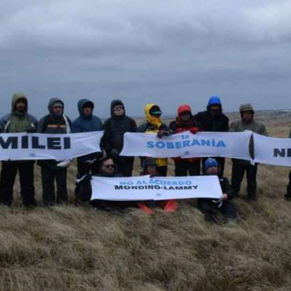Excombatientes intimaron a Milei a retractarse por dichos sobre Malvinas en medios británicos