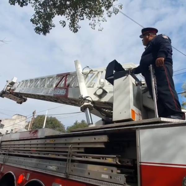 Bomberos voluntarios de Salta: Celebraron su día en medio de la incertidumbre por el freno de fondos nacionales