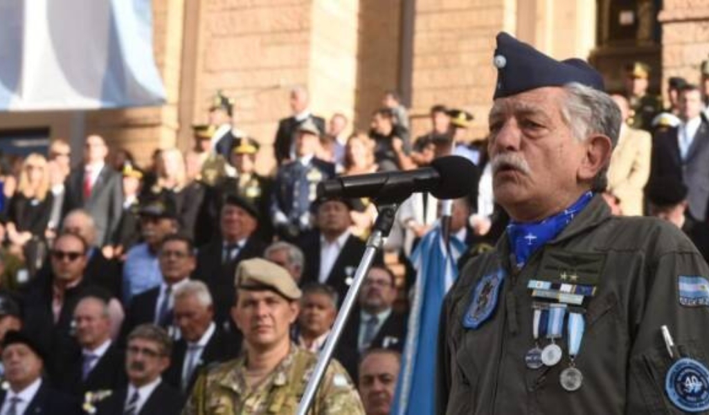 Murió a los 78 años Carlos Tomba, aviador en Malvinas, condecorado por su desempeño en la guerra