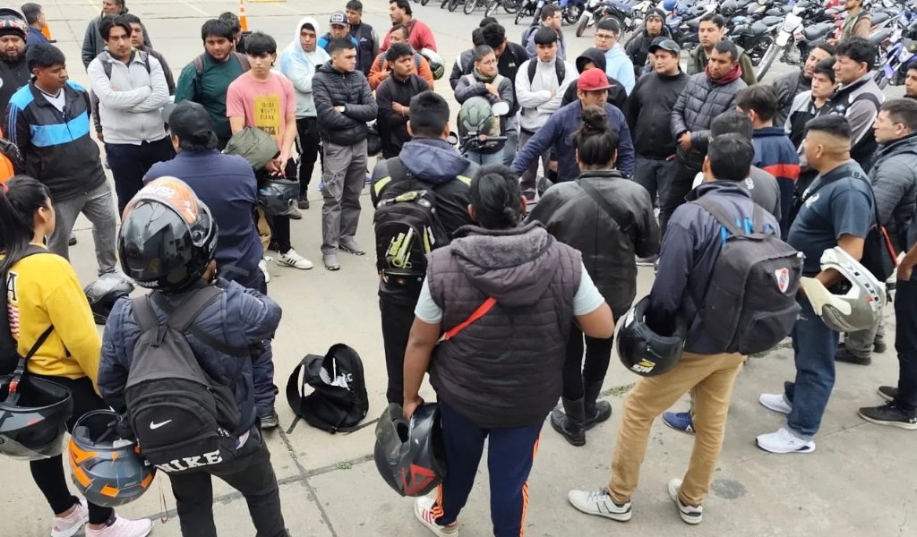 Cerca de 400 personas participaron de la Clínica de Conducción Segura de Motos