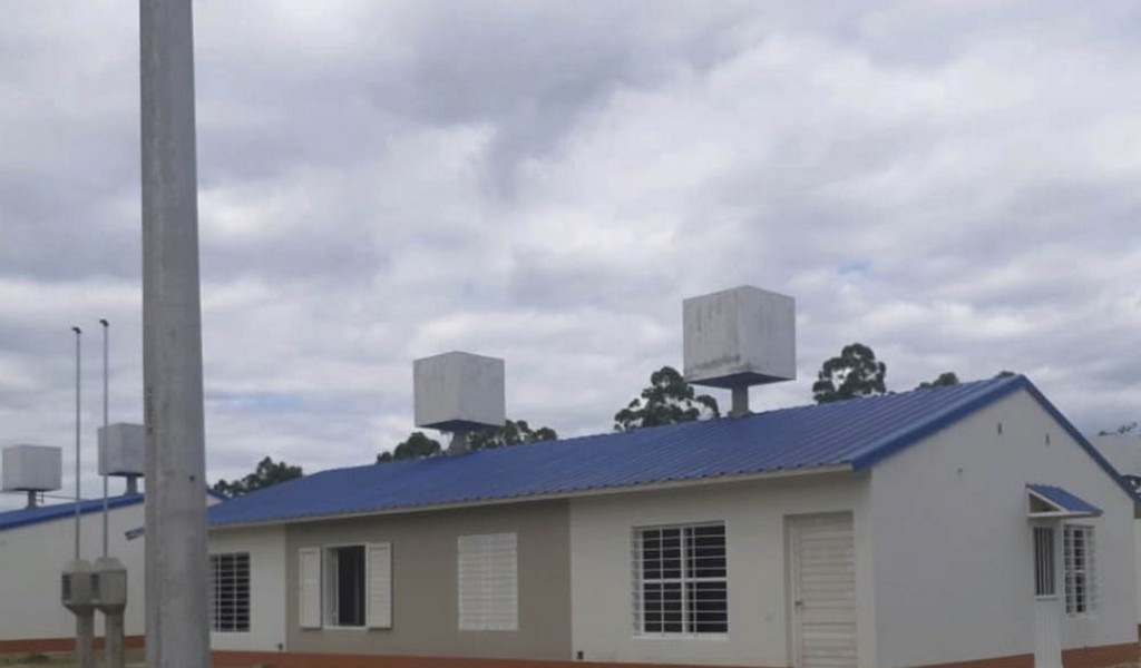 Insólito:  Hasta hace poco se pagaba una cuota de 70 pesos por una casa del IPV