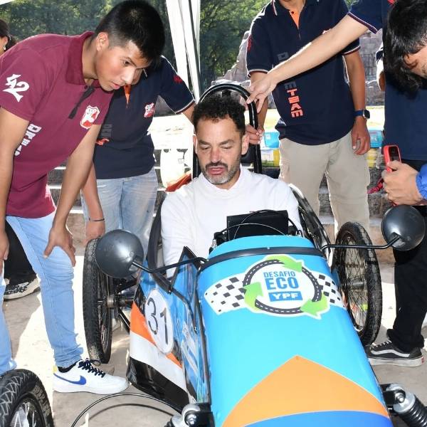 Se presentó la competencia de autos eléctricos ECO RACE 2025