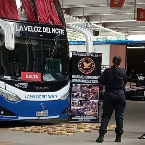 Un colectivo proveniente de Gral. Pizarro llegó a la terminal de la capital salteña con 47 kilos de cocaína