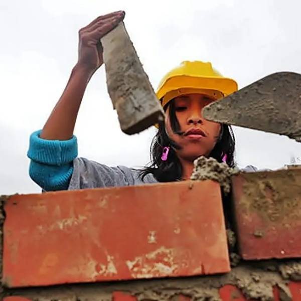 Vuelve el programa “Constructoras” para que mujeres y personas LGBTIQ+ se capaciten en el rubro de la construcción,