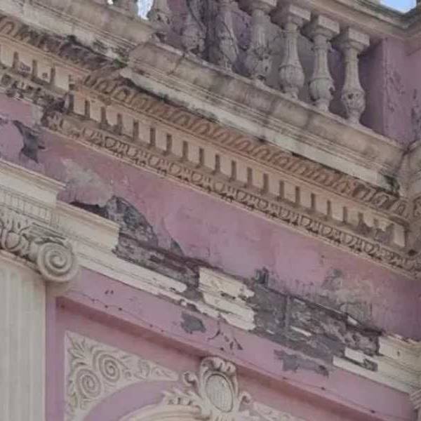 La situación estructural se la Catedral de Salta es grave: 