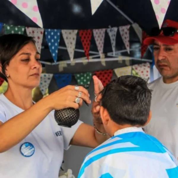 Con dedicación y mucho cariño una peluquería salteña atiende a niños con Down, TEA y otras condiciones
