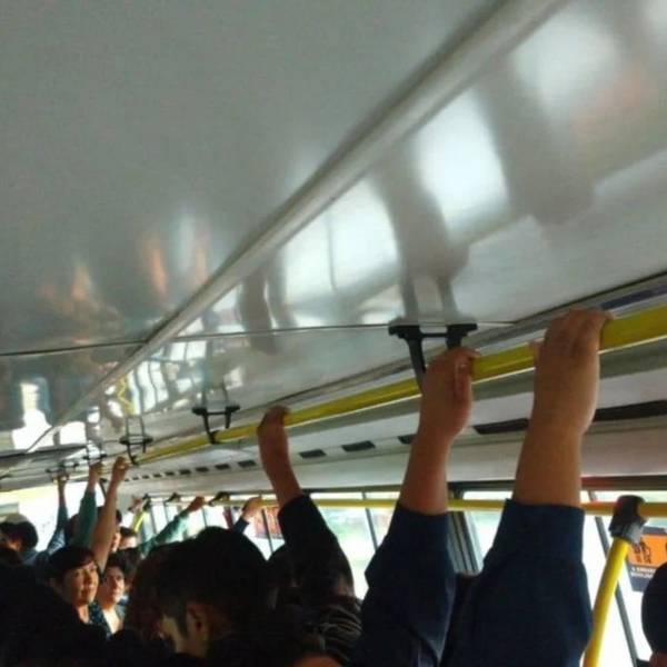 En un SAETA que recorre Rosario de Lerma a la ciudad de Salta venden droga a la vista de todos